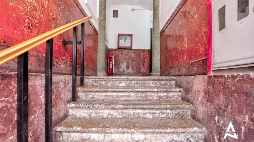 Vračar Prote Mateje dvosoban salonski stan