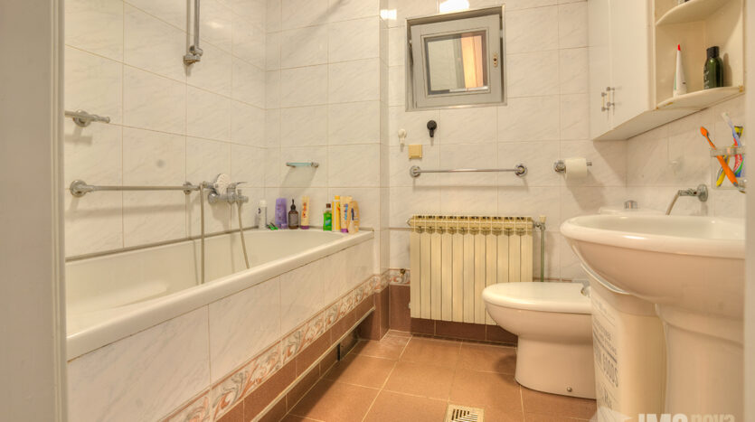 Svetogorska četvoroiposoban stan