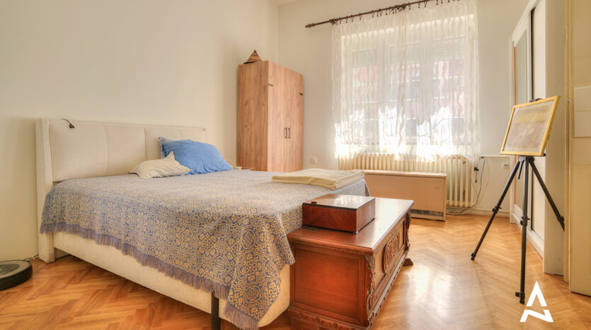 Vračar Prote Mateje dvosoban salonski stan