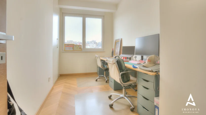 Vračar novogradnja troiposoban stan