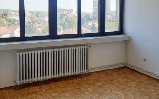 Prodaje se dvoiposoban stan u Aranđelovcu