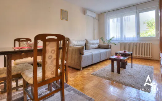 Izdaje se jednoiposoban stan na Voždovcu