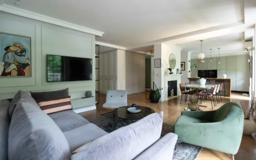 Luxury Three-Bedroom Apartment in Vračar